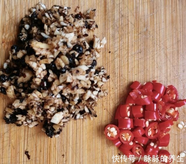 豆豉蒸排骨,肉嫩味美,味道超赞!