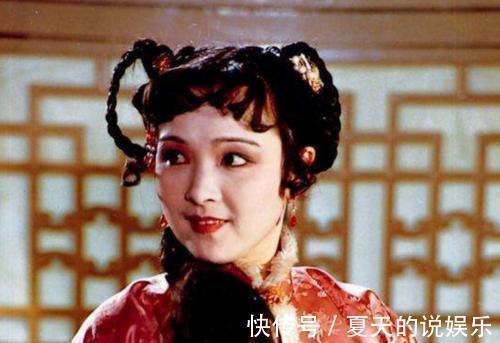 贾母!红楼梦:薛宝琴出场很难堪,贾母捧她是为了遮丑!结局难逃薄命司