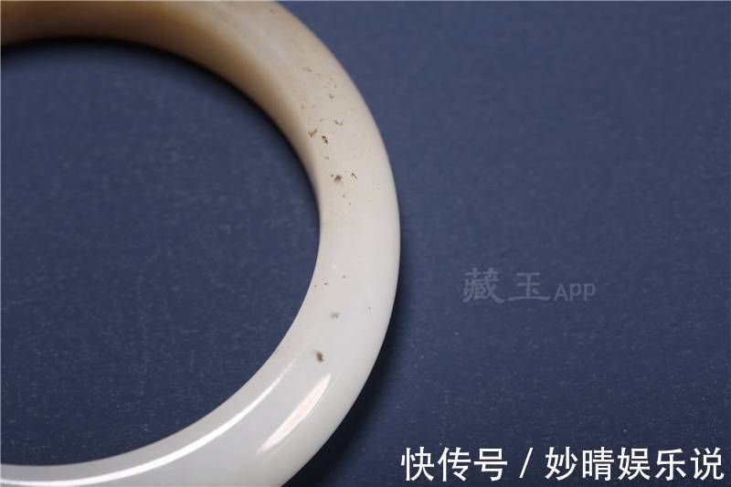 和田玉 最强硬通货!手镯是这么定价的!看完再也不怕买吃亏!