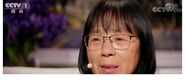 透明的红萝卜|《朗读者》第三季回归，一如既往地好看好哭