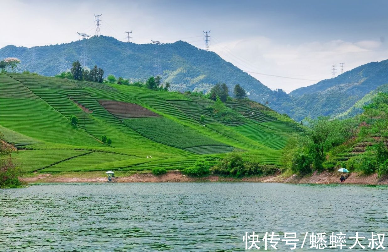 景点|意外了，距离杭州2H有个“小千岛湖”，有山有水有洞有古栈道