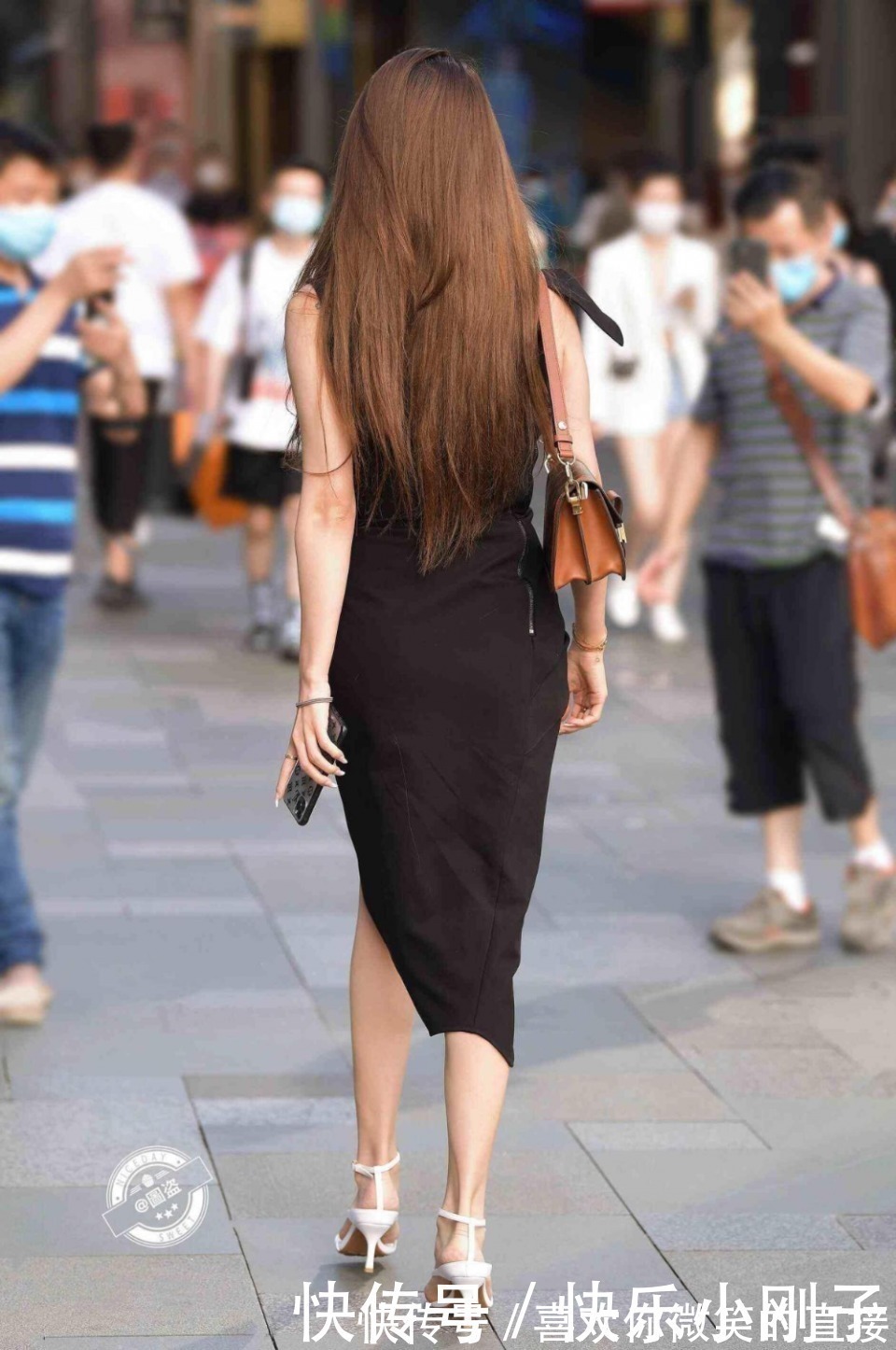 连衣裙 时髦美丽的连衣裙穿搭尽显青春姿态,穿出时尚风采,精致生动