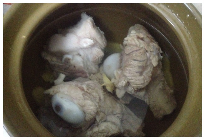 买筒子骨,外行才会只选粗的!养猪佬教你3个技巧一挑一个好