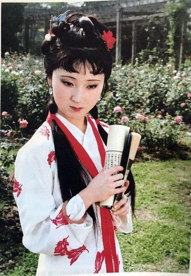  妥妥|她是红楼梦里最有钱姑娘，别人只有嫁妆，她拥有整个家族的财富，妥妥的白富美