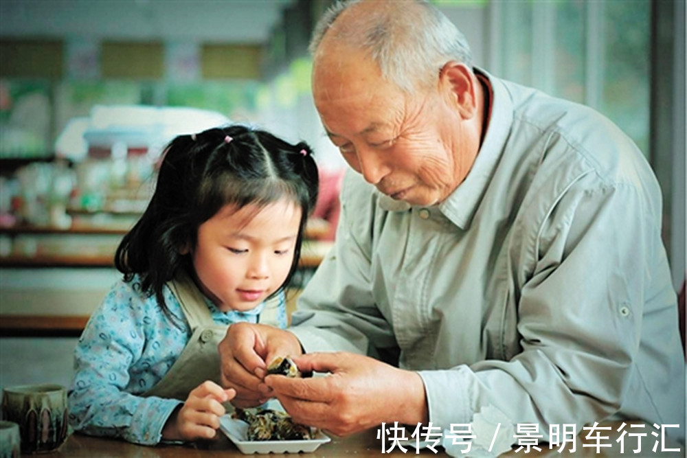 姥姥|为什么姥姥成为带娃主力军,奶奶带娃越来越少?2点原因很现实