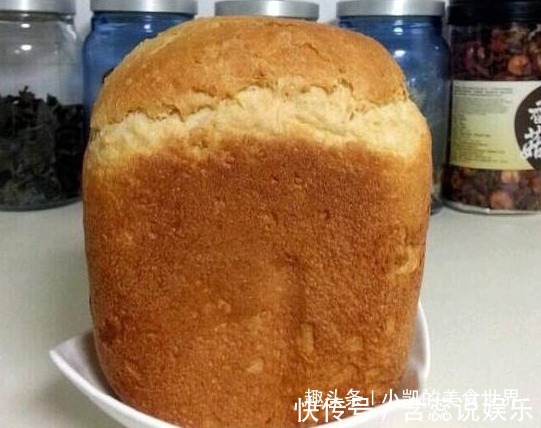 面包家常做法,不用黄油不用烤箱,只需此样做,柔软又拉丝