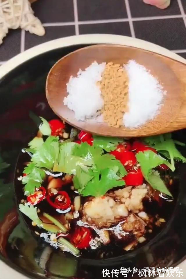 好吃|价廉物美,营养丰富,仅需拌一拌就非常好吃哦!捞汁花甲送给大家