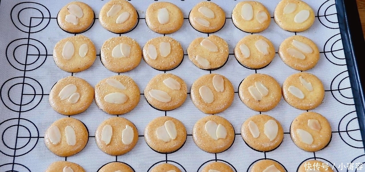 不加面粉,不用黄油,不用分离蛋清,教你做鸡蛋饼干,小孩子爱吃