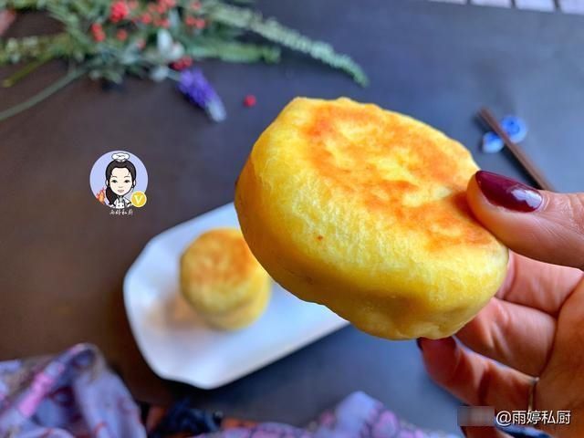 我家最近爱上了这款早餐饼,不用发酵,金黄暄软,连吃3天都不腻
