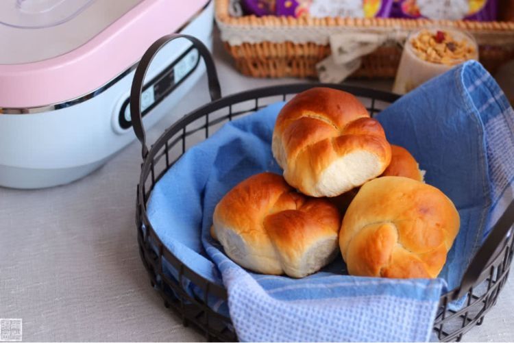 省时省事、超松软的酸奶面包，解锁家庭版做法