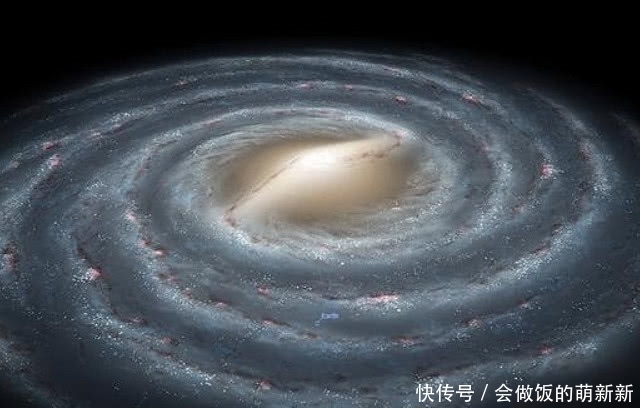 直径达400万光年,可容纳上千个银河系,在宇宙面前却如尘埃!