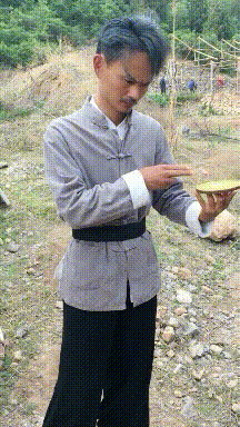 |搞笑GIF段子:这是又开始拍电影了吗