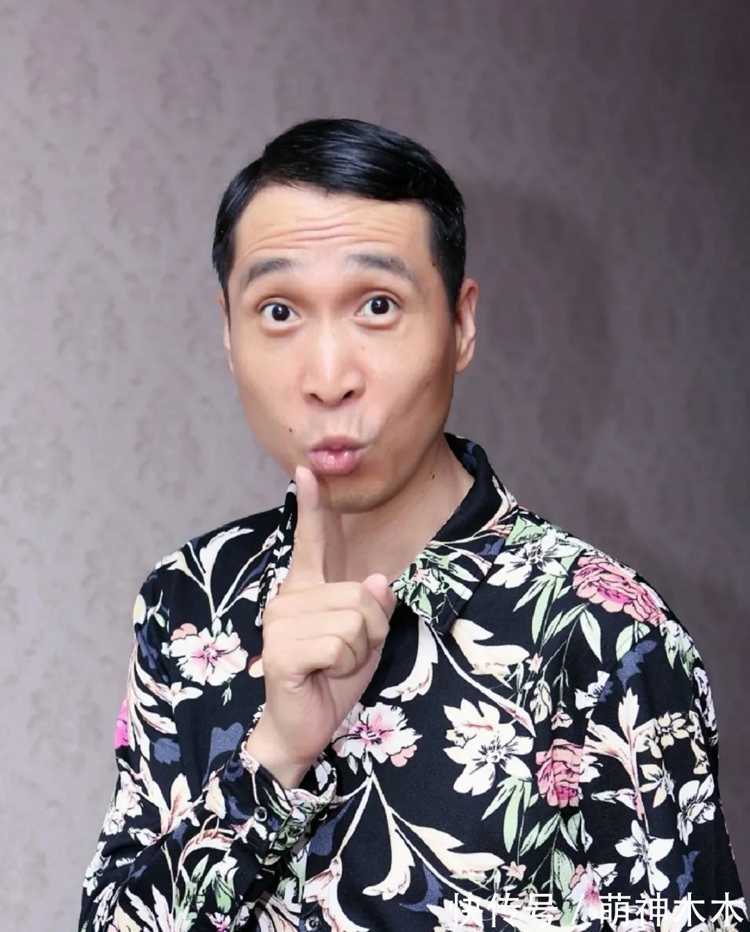 “潘长江们”要被整治？消协点名某导演卖酒乱象，价格套路被曝光