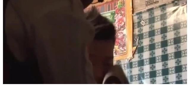 变形计重情义主人公，临别给农村爷爷磕头又盖新房，可惜结局伤感