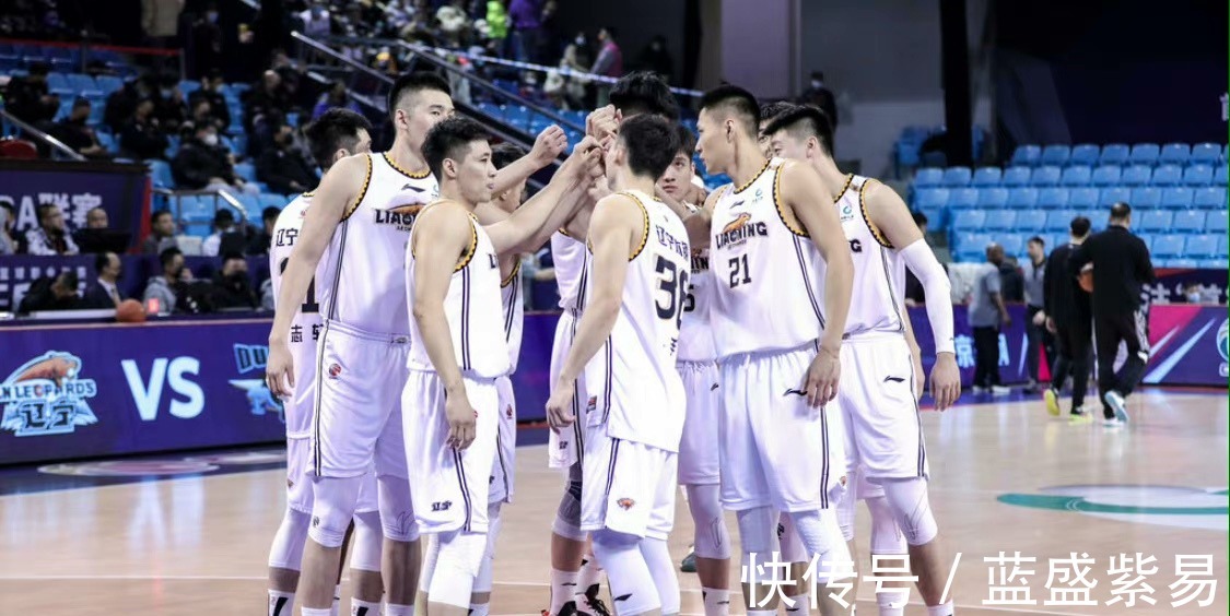高诗岩|三人17投3中！22岁小将真不如高诗岩，杨鸣赛后放狠话！