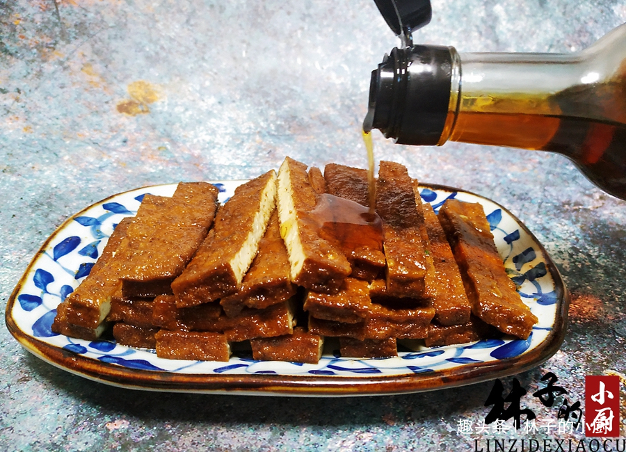 儿子隔三差五就要吃一回，5块钱一大盘独自吃个精光，总是吃不腻