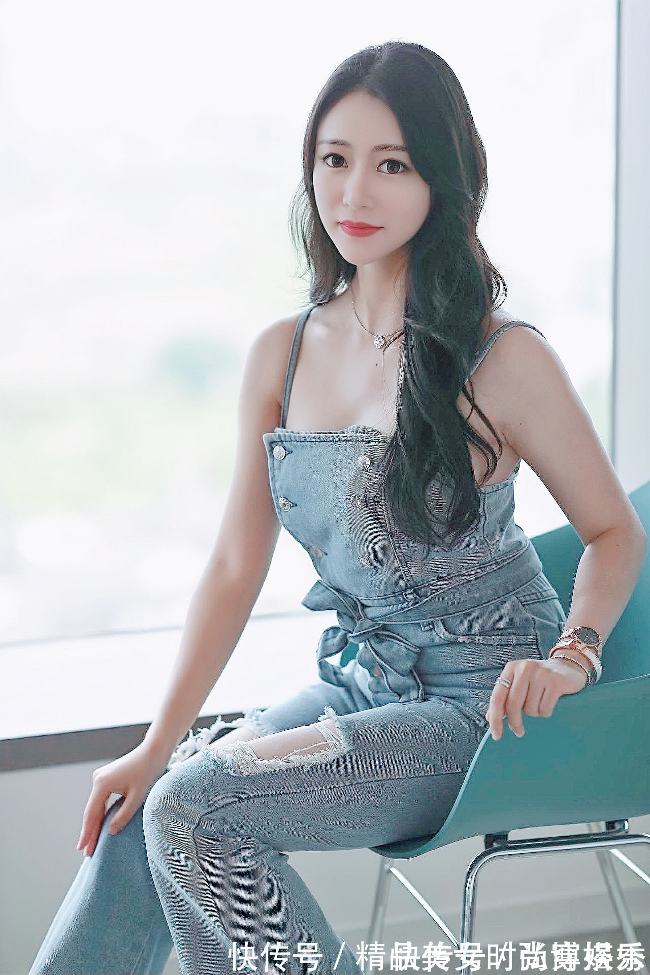 双排扣 复古又有气质的吊带牛仔连体裤,双排扣点缀吸睛又有型