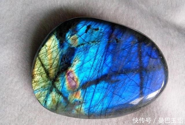 图源网络|6月生辰石｜人见人爱的月光石，暴击你的少女心