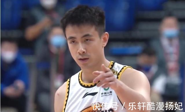进攻|杨鸣,果断换下郭艾伦,辽宁男篮进攻效率,更高了
