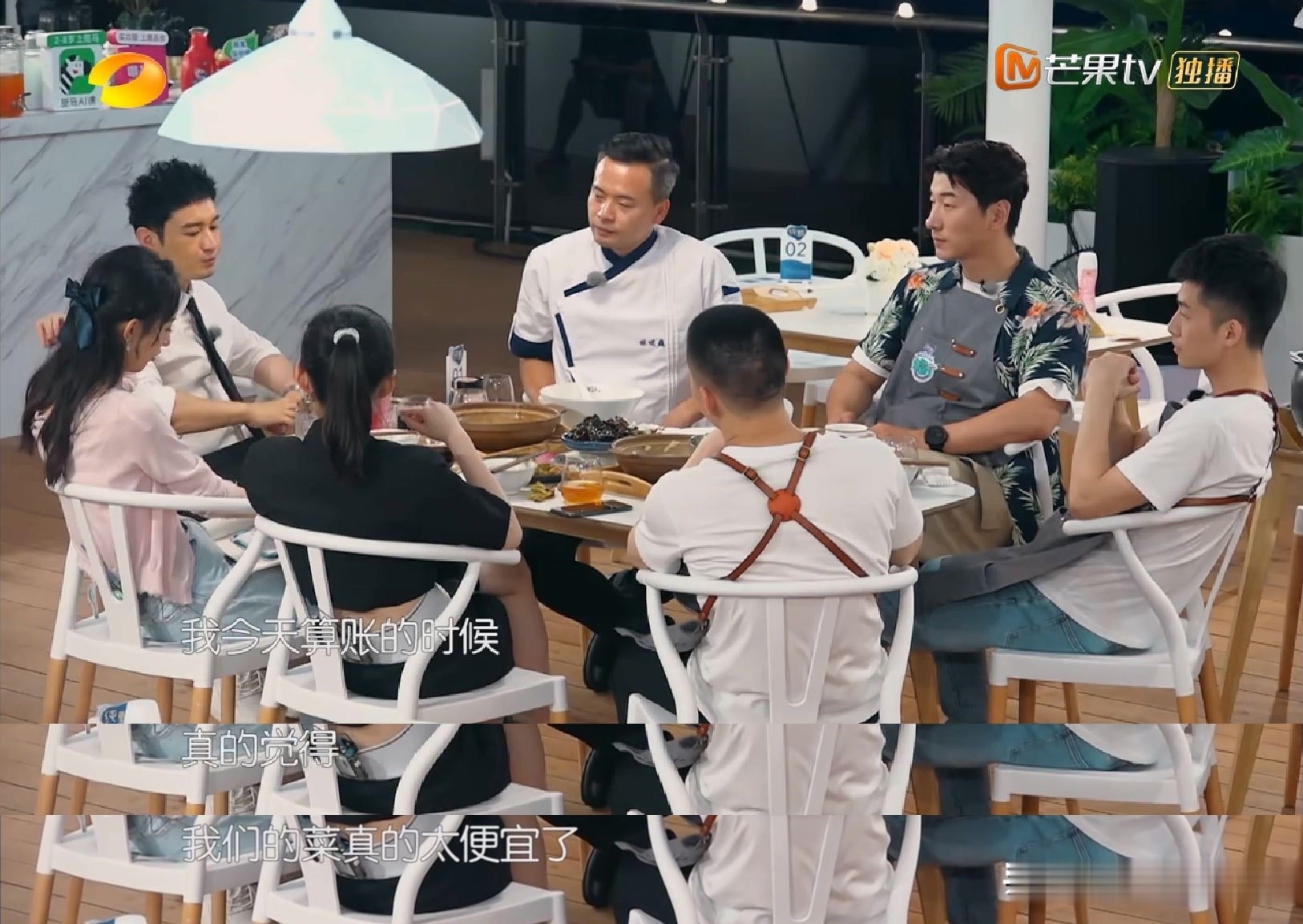 店长|赵丽颖接替黄晓明当店长的第一天,营业额就破纪录,低估她了