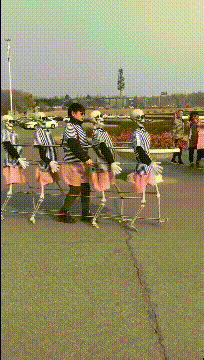 |搞笑GIF段子:美女的舌头很灵活嘛