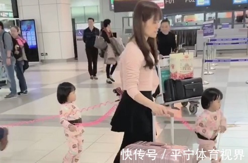 上辈子|辣妈带三胞胎“走机场”火了,上辈子怕是拯救了银河系?