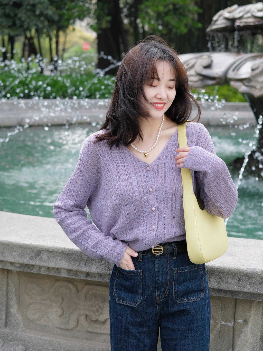 v领|被这些时尚惊艳了！最简单的针织衫，搭配出高级感，简约优雅