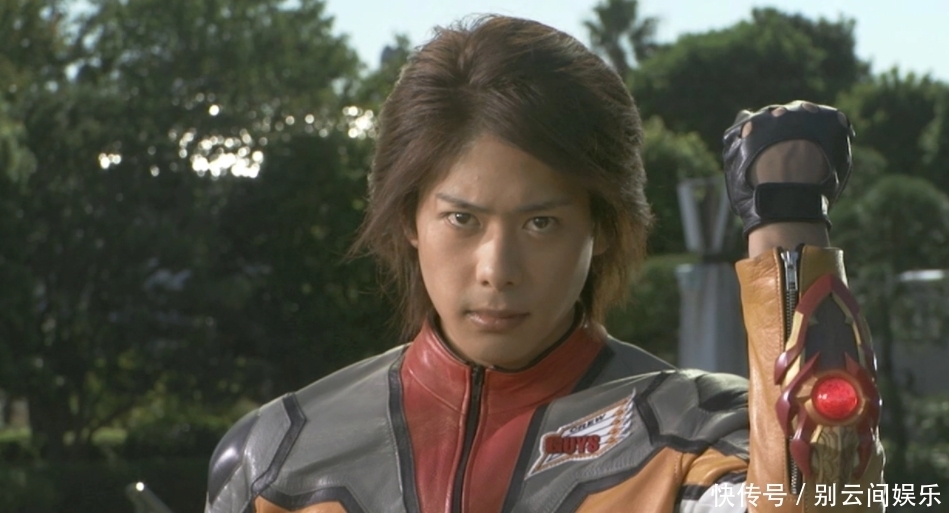 有的奥特曼人间体不需要保密,为什么?这个现象,你发现了吗?