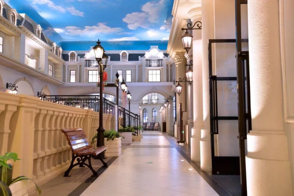 满屏都是”高级感” 小姐姐邀您去逛贵阳“小威尼斯”中天CCPARK