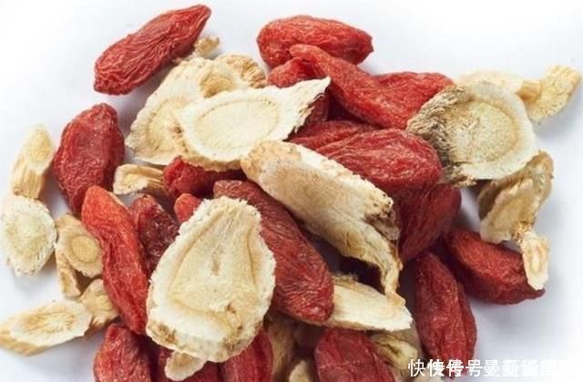 抗氧化物|泡枸杞时加一宝,连喝7天,排出体内湿气,肝肾也会越来越健康