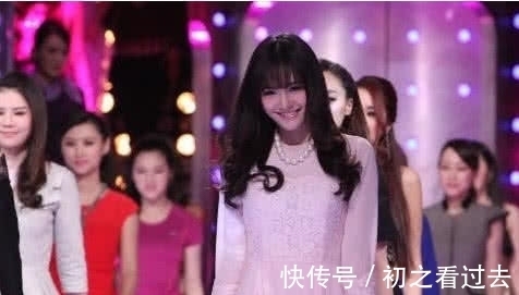 小伙子|非誠(chéng)勿擾：小伙剛上臺(tái)，24位女嘉賓集體滅燈說(shuō)：他像外賣小哥