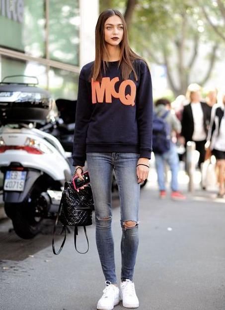 毛衣 没必要穿毛衣！下面卫衣“花式”穿法，青春时髦又减龄