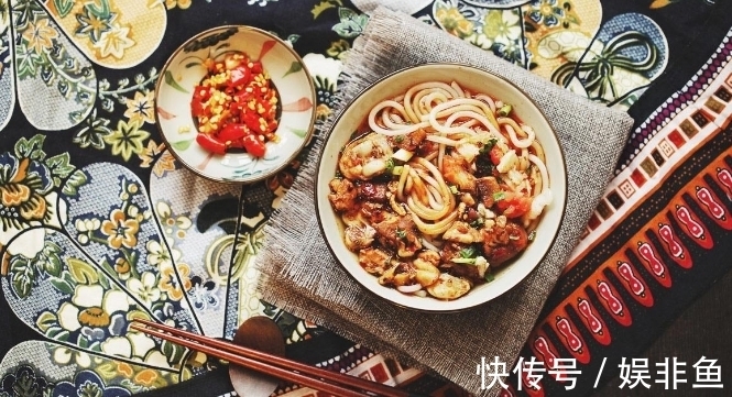 食物|胃酸胃不好,远离三种食物,改善肠胃远离胃病