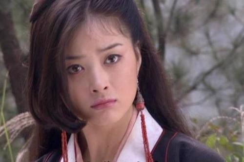 乔峰|天龙八部中，他是段誉第二任皇后，比王语嫣漂亮，曾被乔峰训斥