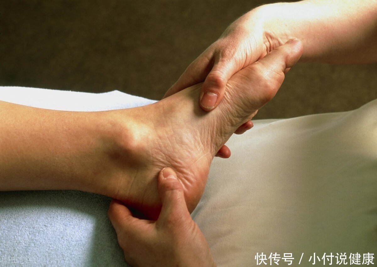 祝贺|看脚能看肾,脚上没有这3种现象,祝贺你,身体很健康