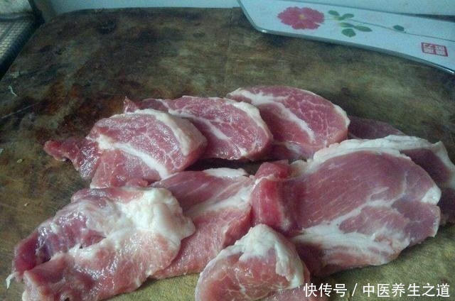 猪肉|冰箱里的冻肉,万万不要用清水泡,教你一招,吃起来和鲜肉一样