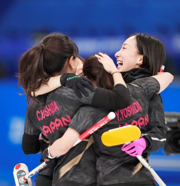 冰壶女子半决赛：日本队胜瑞士队晋级决赛|北京冬奥会 | 日本队