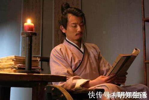 上联@武将上联新月如弓,残月如弓,上弦弓,下弦弓,才子巧对下联!