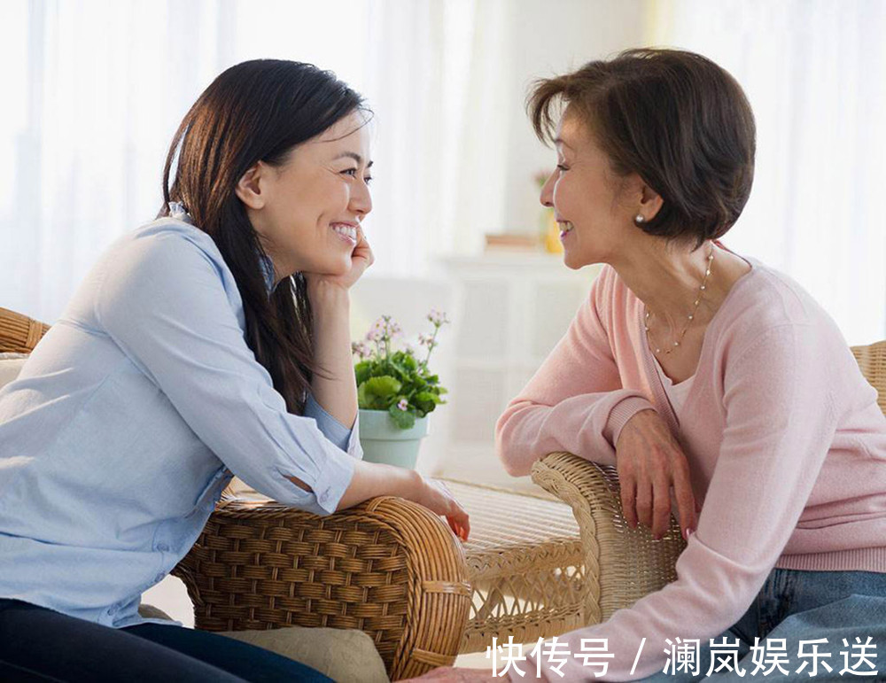 婆婆|坐月子谁照顾宝妈合适,婆婆还是亲妈两位老人的选择很“讨巧”