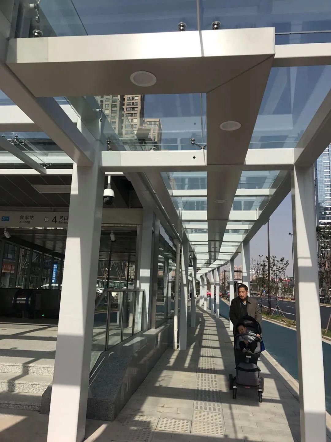 无锡|无锡首批连通地铁和公交站的风雨连廊建成