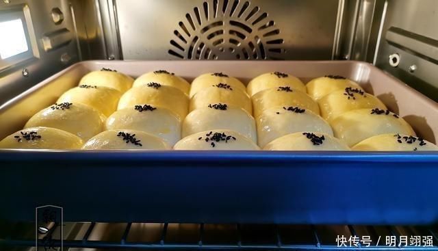 看似平凡却非常好吃的面包, 柔软香甜, 做法简单, 孩子吃着不停嘴