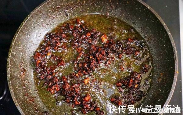 搅拌均匀|蒸包子时,最忌直接上锅蒸,记住3诀窍,包子暄软蓬松不塌陷