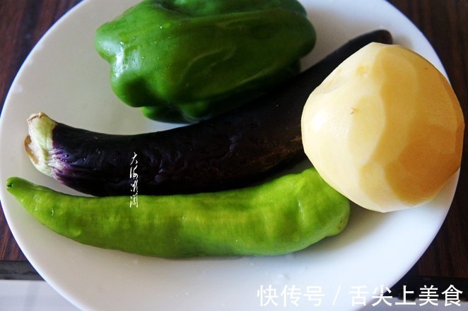 土豆|土豆和它才是“天生一对”,我家隔天必吃1次,不放肉比肉还香