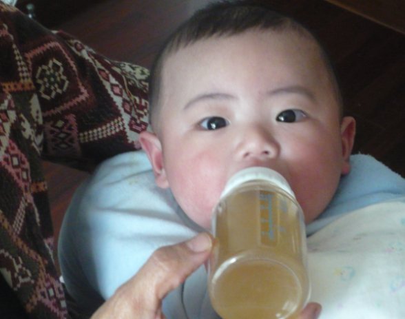 积食|孩子积食爱“趴睡”儿科医生这4个原因没跑，家长别不在乎