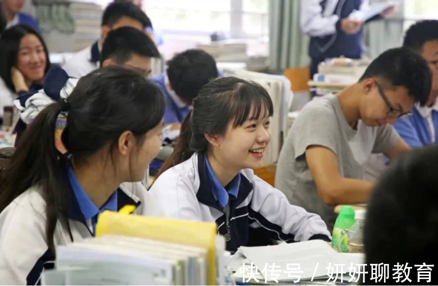 家庭|老师说:班级前10 的学生,不是天生的学霸,而是跟这4种家庭有关