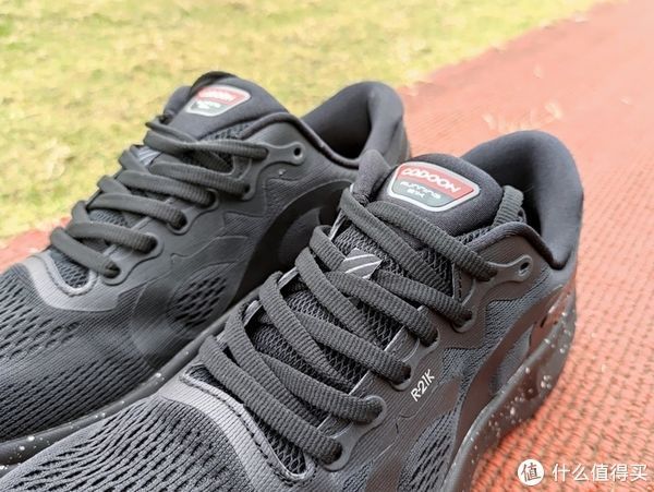 鞋带 咕咚21K逐日4CM高弹中底 8字形抗扭 试跑后发现比特步动力巢还牛