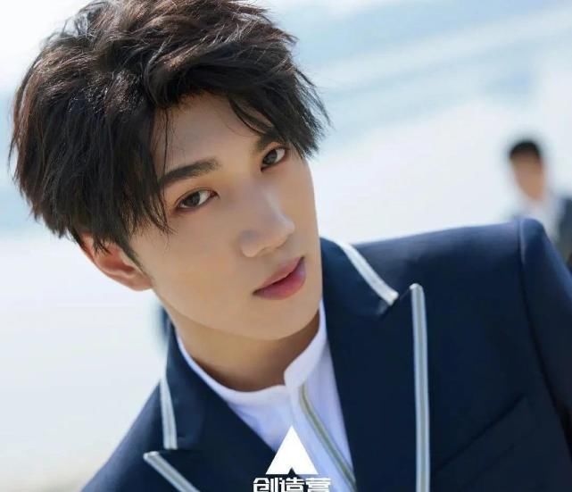 出生因兔唇被抛弃，做网红只是为了给奶奶治病，韩美娟背后是辛酸