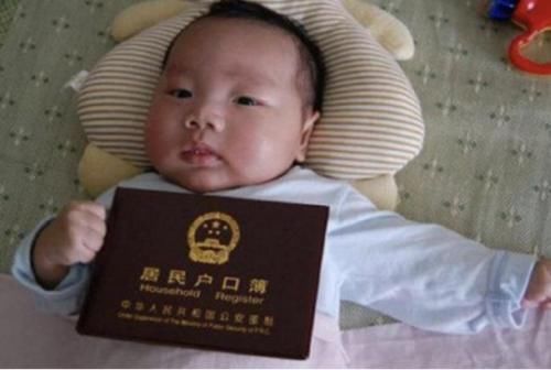 幼儿园|二胎“随母姓”才公平？等孩子上幼儿园以后，问题就会逐渐显现