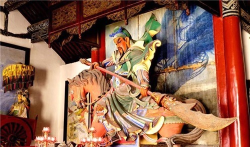 关羽|现代人结拜都拜关羽，那桃园结义时关羽拜谁？答案让人意想不到