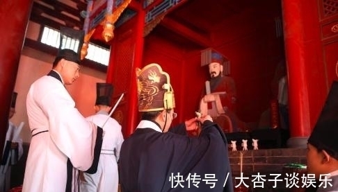 千字文&《弟子规》有害无益,这样的伪国学还要“残害”多少青少年?